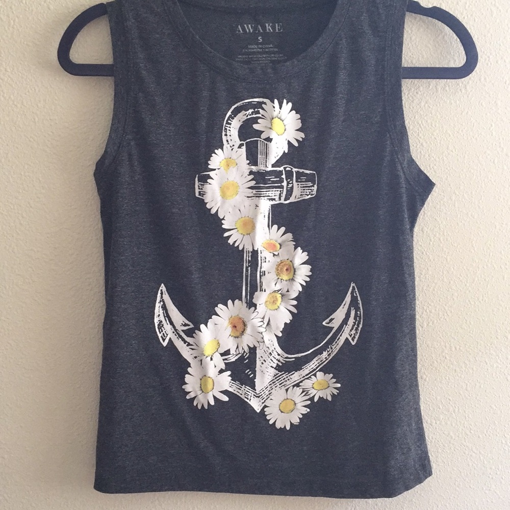 Daisy & Anchor Tank🌿 - Picture 2 of 3